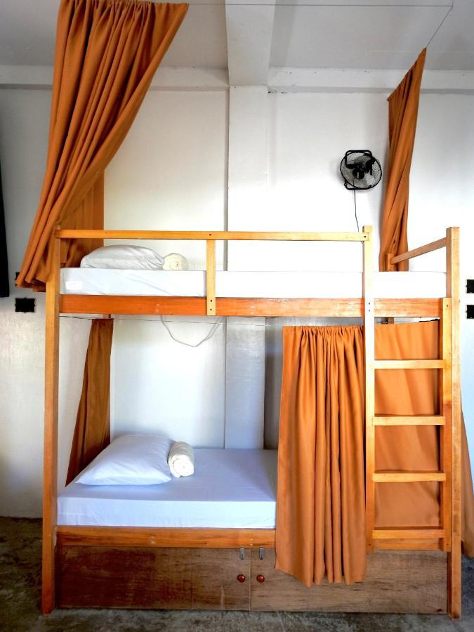 Three Little Birds Surf Hostel ゼネラル・ルナ エクステリア 写真