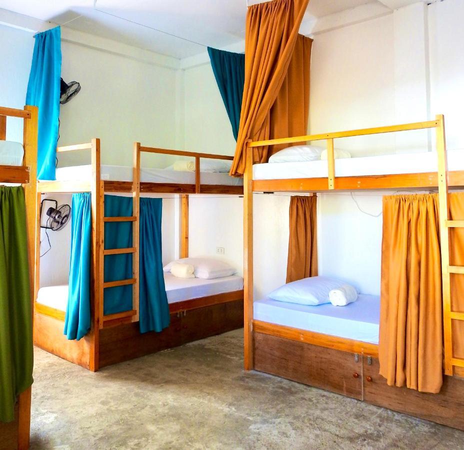 Three Little Birds Surf Hostel ゼネラル・ルナ エクステリア 写真