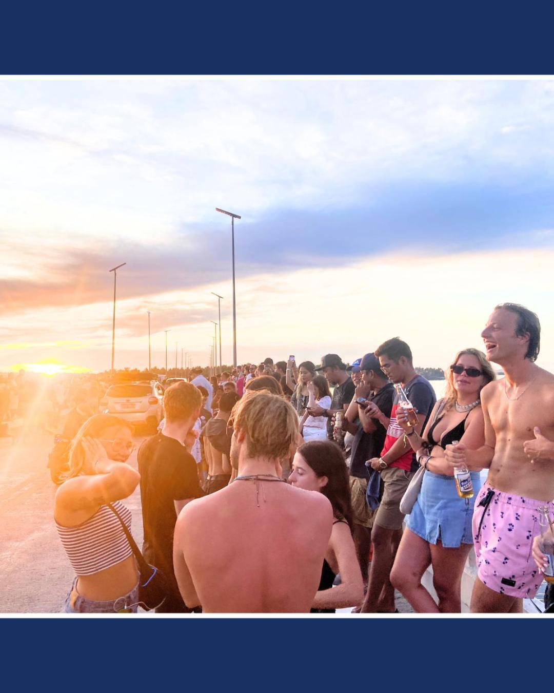 Three Little Birds Surf Hostel ゼネラル・ルナ エクステリア 写真